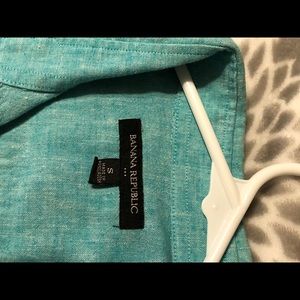 Men’s banana Republic linen shirt 👕